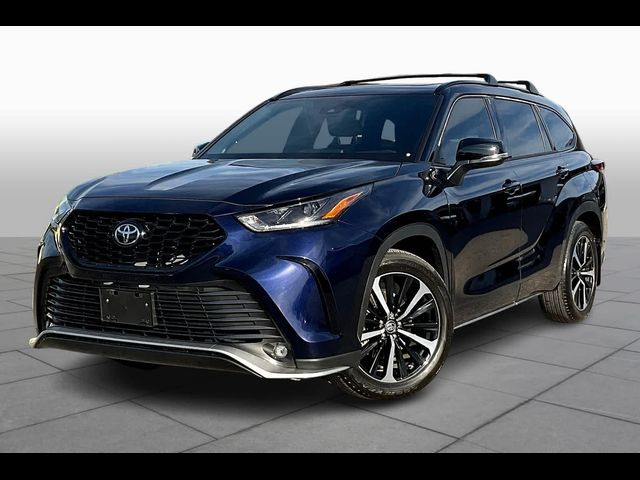 2022 Toyota Highlander XSE