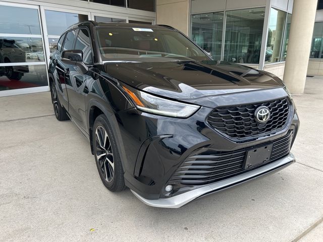 2022 Toyota Highlander XSE