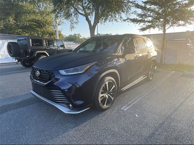 2022 Toyota Highlander XSE