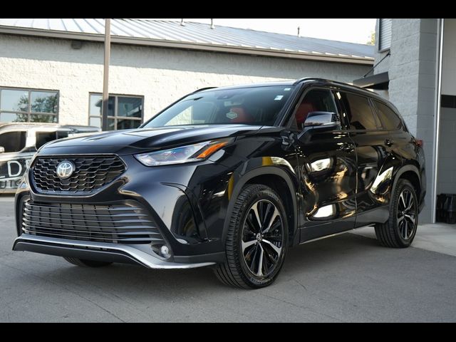 2022 Toyota Highlander XSE