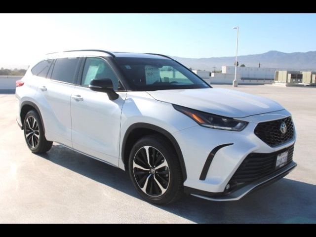 2022 Toyota Highlander XSE