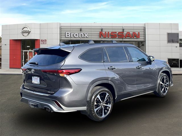 2022 Toyota Highlander XSE