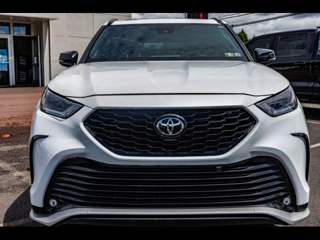 2022 Toyota Highlander XSE