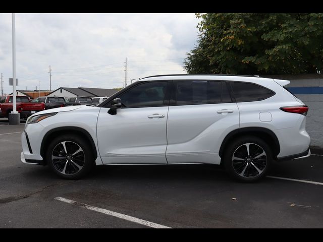 2022 Toyota Highlander XSE