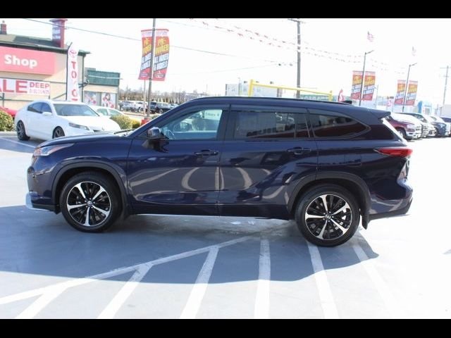 2022 Toyota Highlander XSE