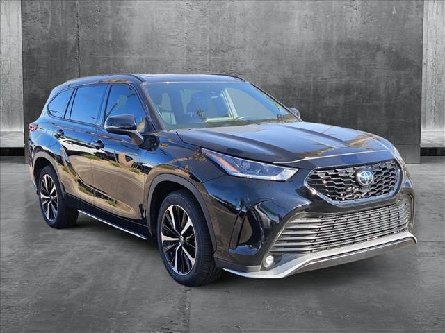 2022 Toyota Highlander XSE