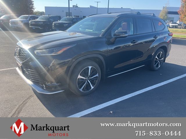 2022 Toyota Highlander XSE