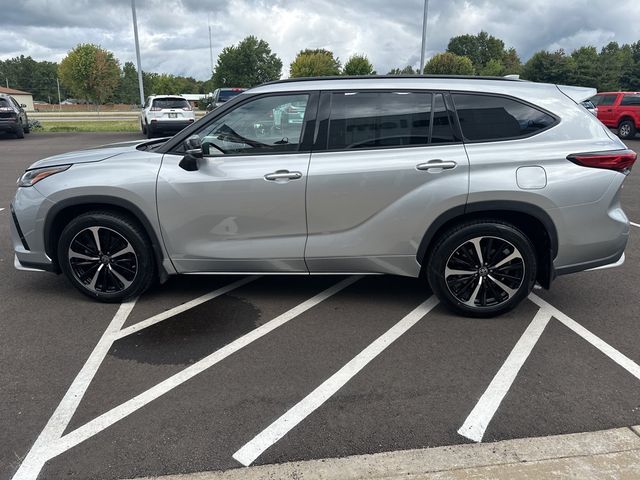 2022 Toyota Highlander XSE