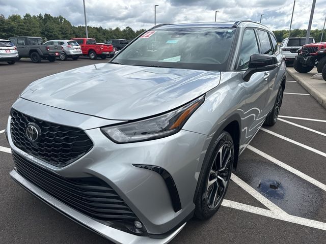 2022 Toyota Highlander XSE