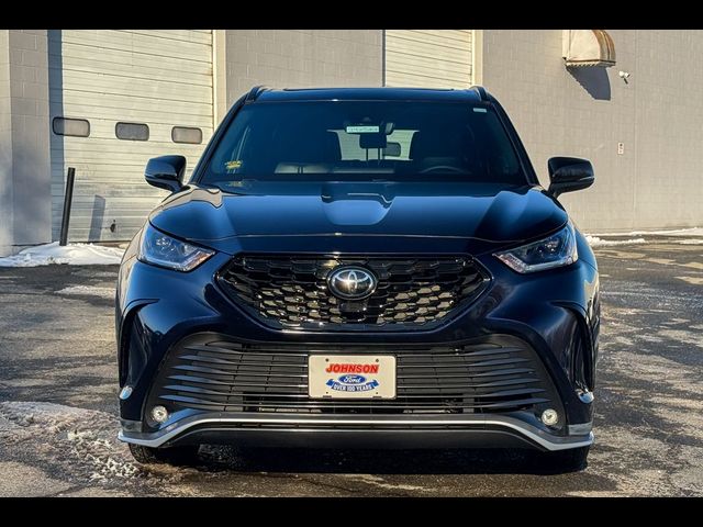 2022 Toyota Highlander XSE