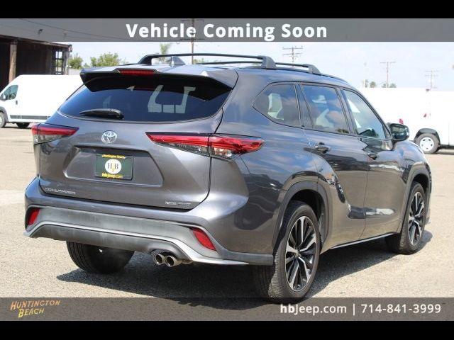 2022 Toyota Highlander XSE