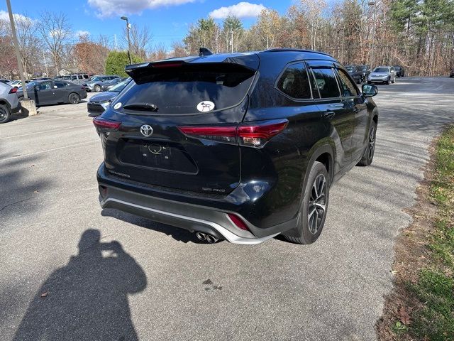 2022 Toyota Highlander XSE