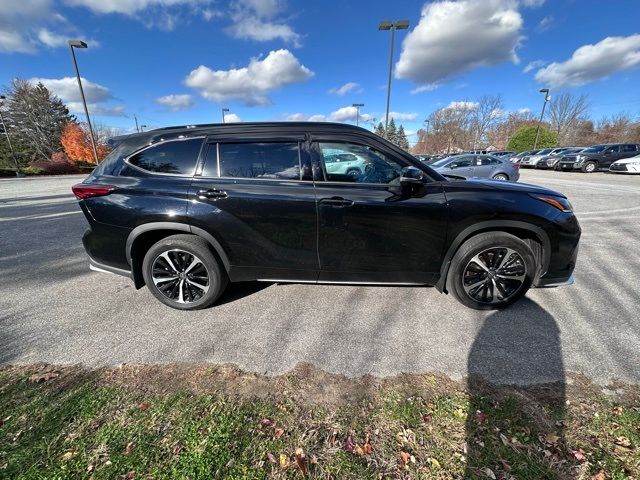 2022 Toyota Highlander XSE