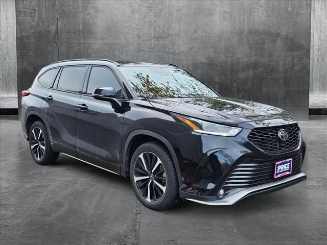 2022 Toyota Highlander XSE