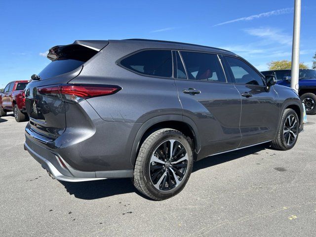 2022 Toyota Highlander XSE