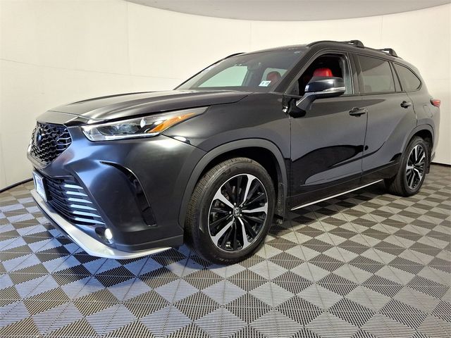 2022 Toyota Highlander XSE