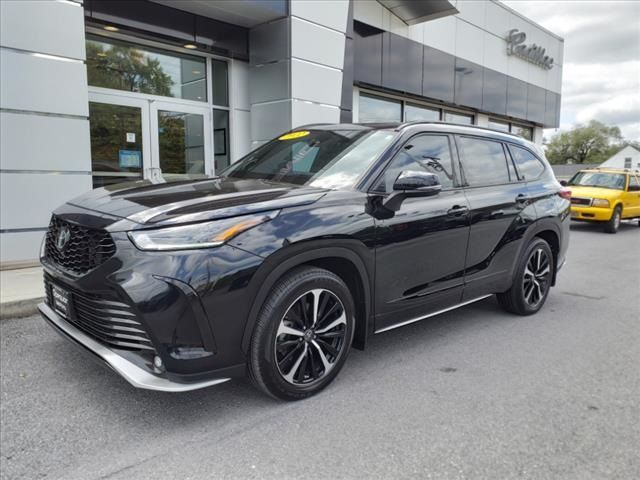 2022 Toyota Highlander XSE