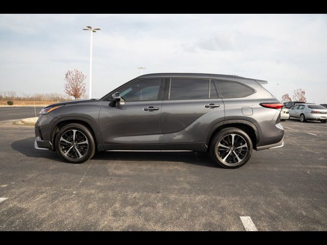 2022 Toyota Highlander XSE