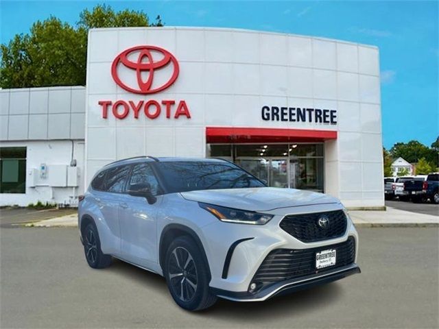 2022 Toyota Highlander XSE