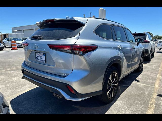 2022 Toyota Highlander XSE