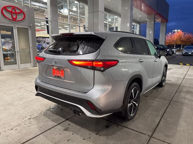 2022 Toyota Highlander XSE