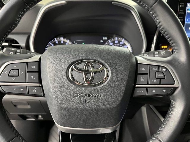 2022 Toyota Highlander XSE