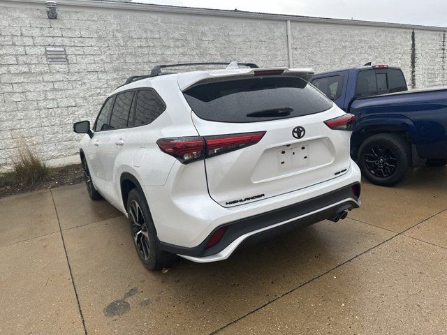 2022 Toyota Highlander XSE