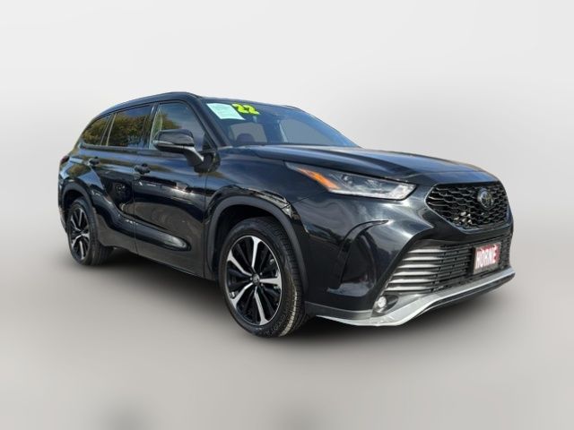 2022 Toyota Highlander XSE