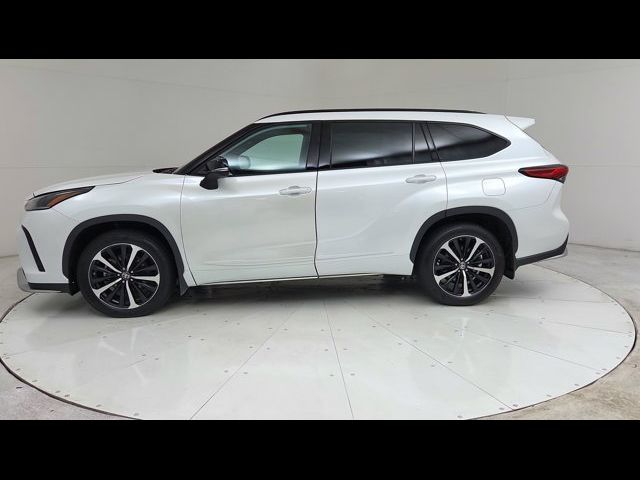 2022 Toyota Highlander XSE