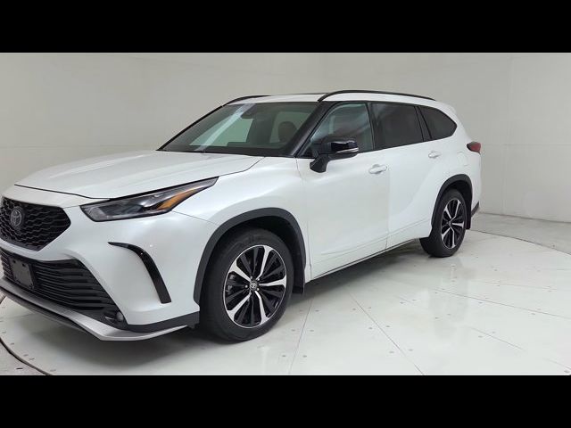 2022 Toyota Highlander XSE