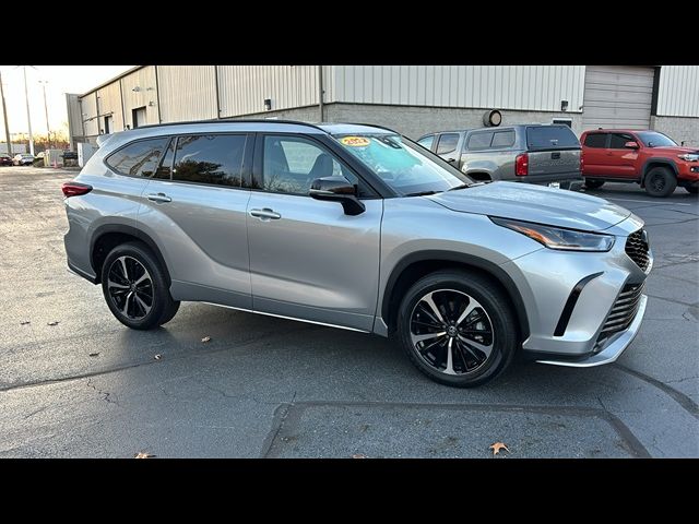 2022 Toyota Highlander XSE