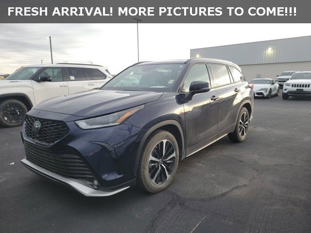 2022 Toyota Highlander XSE