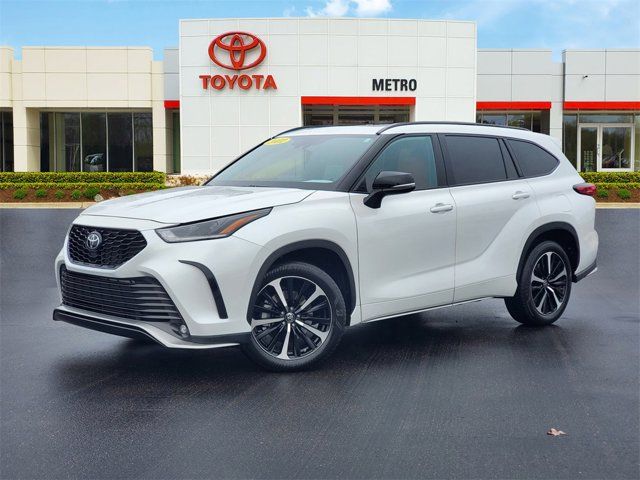 2022 Toyota Highlander XSE