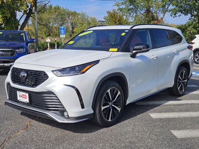 2022 Toyota Highlander XSE