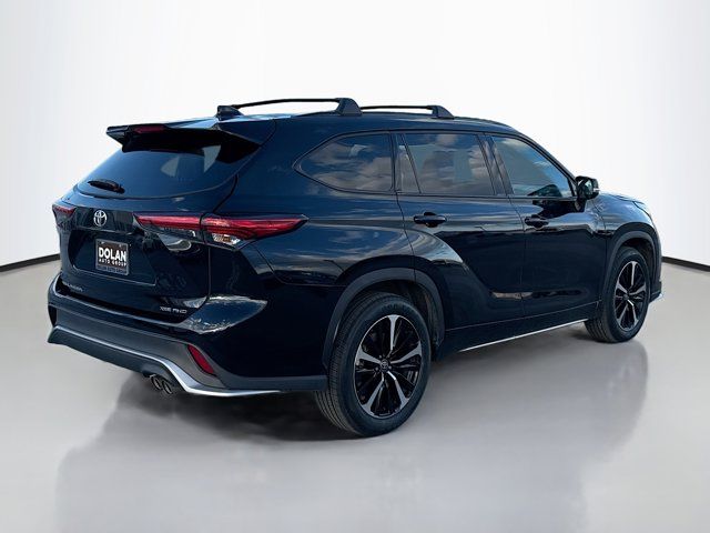 2022 Toyota Highlander XSE