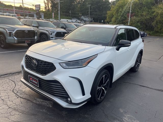 2022 Toyota Highlander XSE