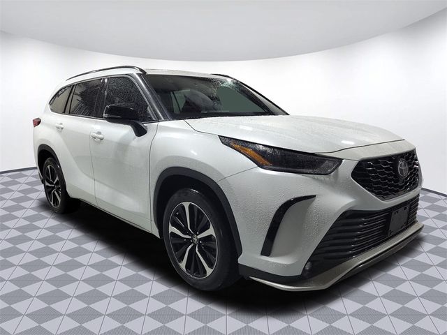 2022 Toyota Highlander XSE