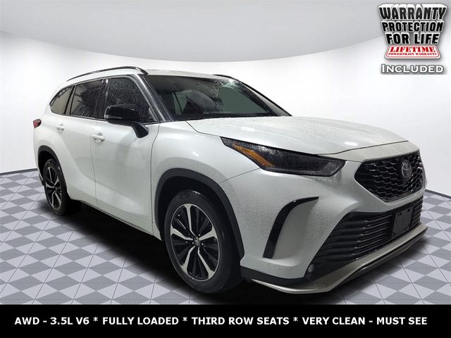 2022 Toyota Highlander XSE