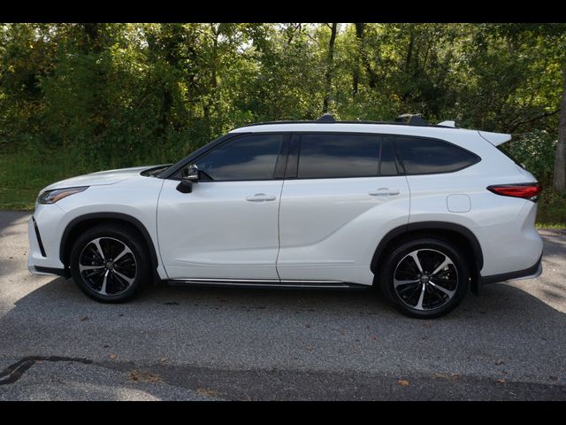 2022 Toyota Highlander XSE