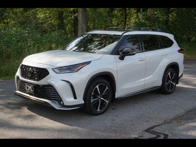 2022 Toyota Highlander XSE