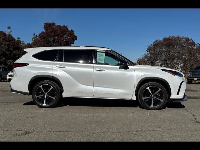 2022 Toyota Highlander XSE