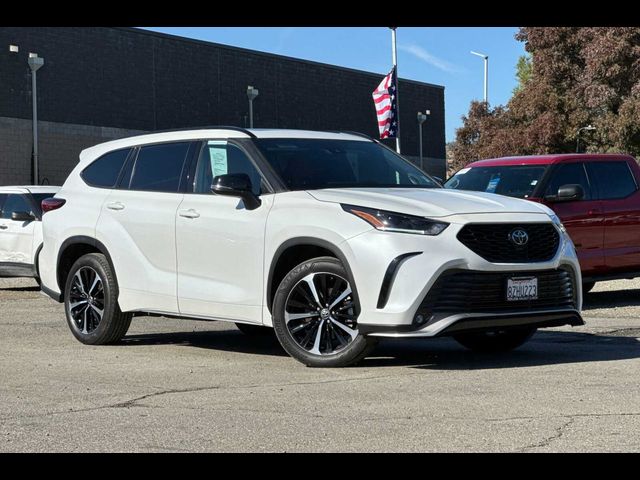 2022 Toyota Highlander XSE