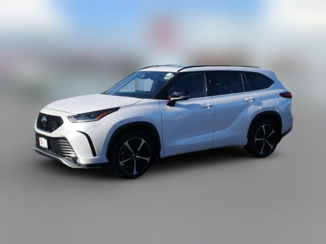 2022 Toyota Highlander XSE