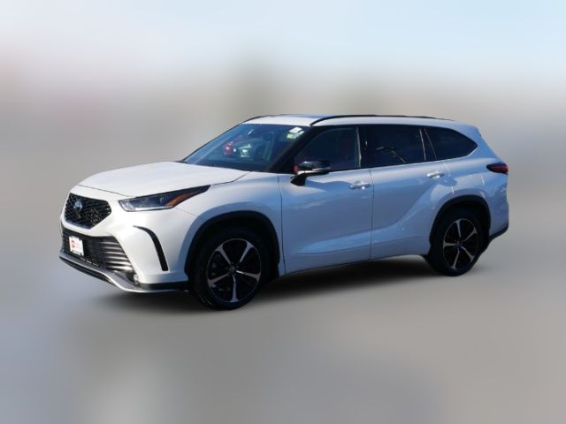 2022 Toyota Highlander XSE