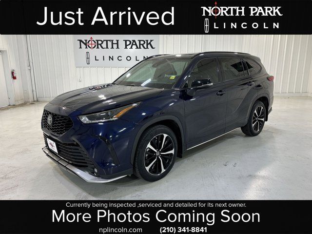 2022 Toyota Highlander XSE