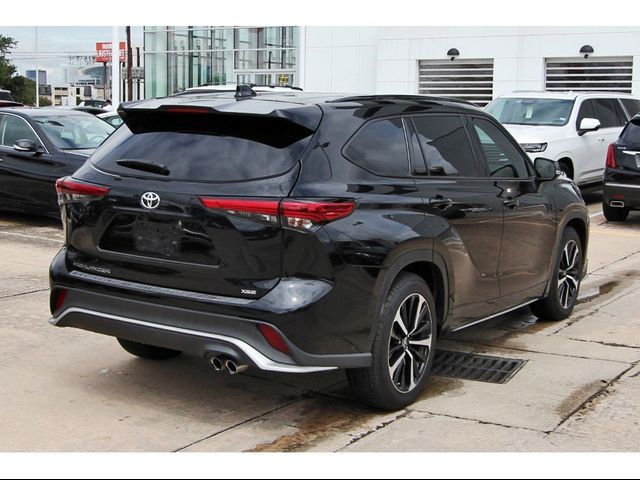 2022 Toyota Highlander XSE