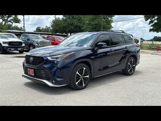 2022 Toyota Highlander XSE