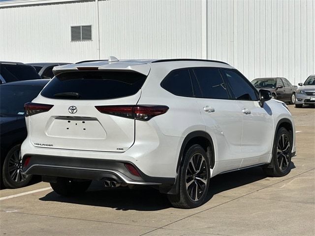 2022 Toyota Highlander XSE