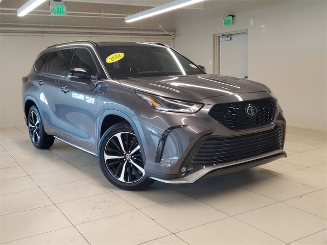 2022 Toyota Highlander XSE