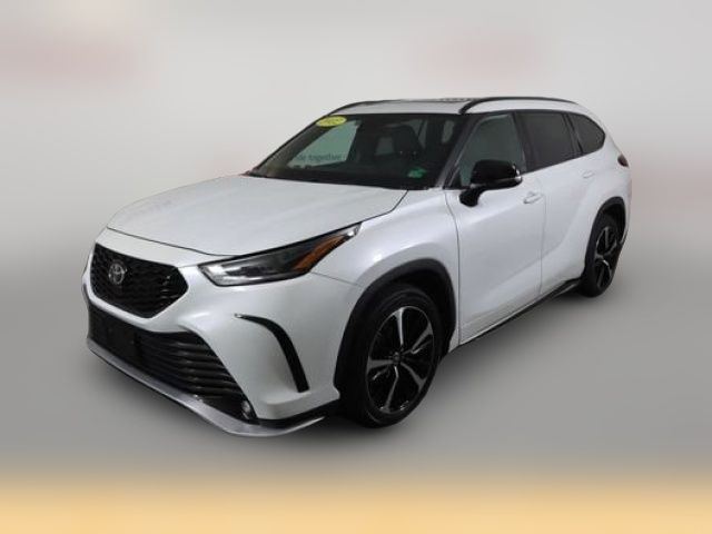 2022 Toyota Highlander XSE